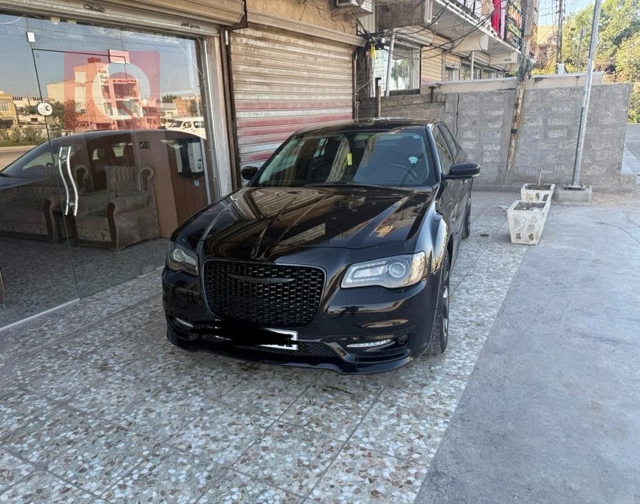 كرايسلر 300